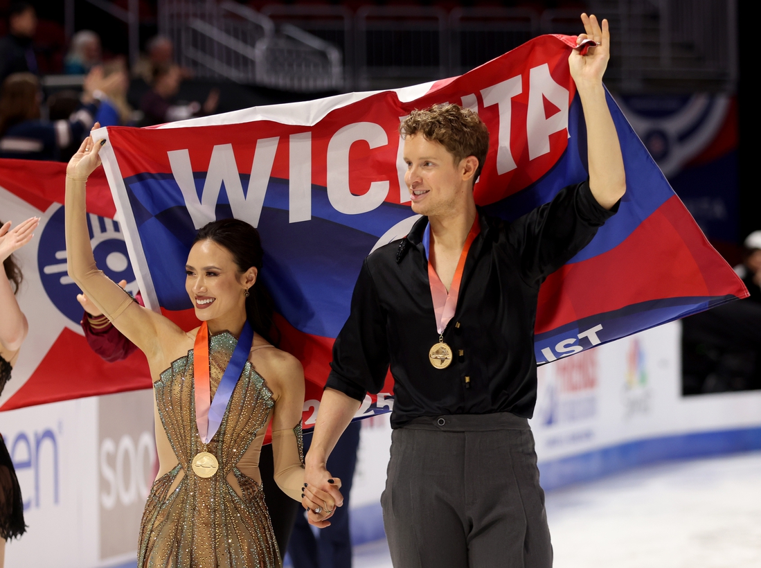 Deadspin | Madison Chock și Evan Bates egalează recordul SUA cu al 6-lea titlu la dans pe gheață