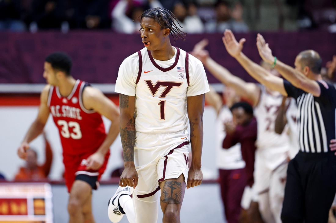 Deadspin | Notre Dame, Virginia Tech caută să-și consolideze poziția