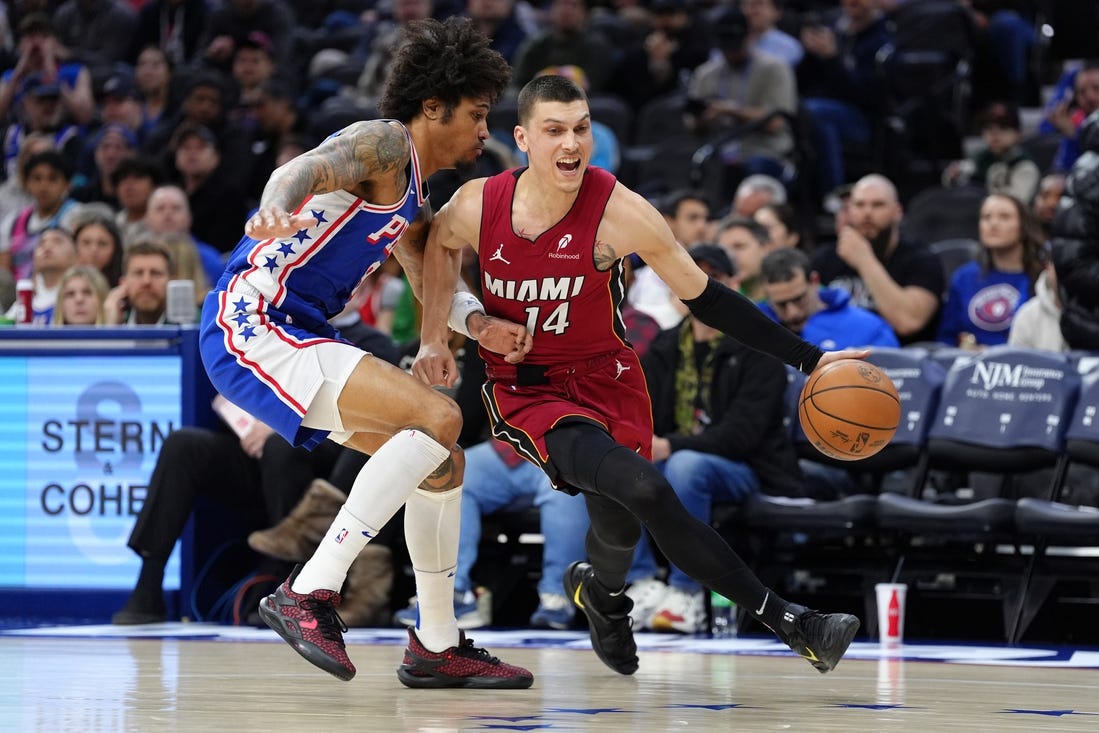 Deadspin | Tyler Herro marchează 30 puncte în victoria cu 76ers