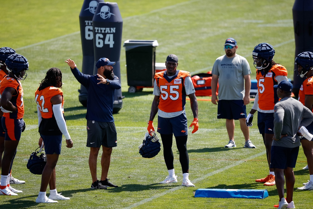 Deadspin | Raport asistentul Broncos acuzat că a agresat un ofițer