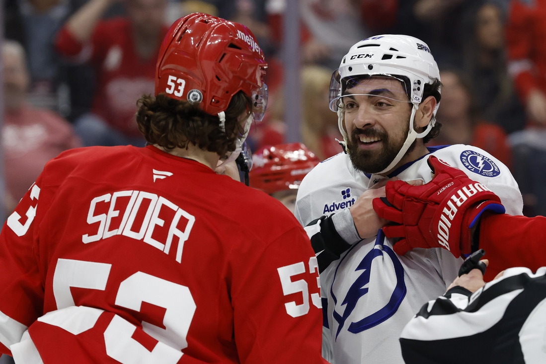 Deadspin | Red Wings urmăresc a opta victorie consecutivă, întâlnesc Lightning