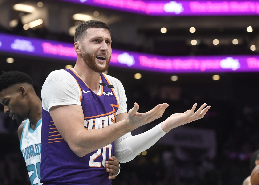 Deadspin | Raport Suns trimit pe Jusuf Nurkic rezervă la Hornets